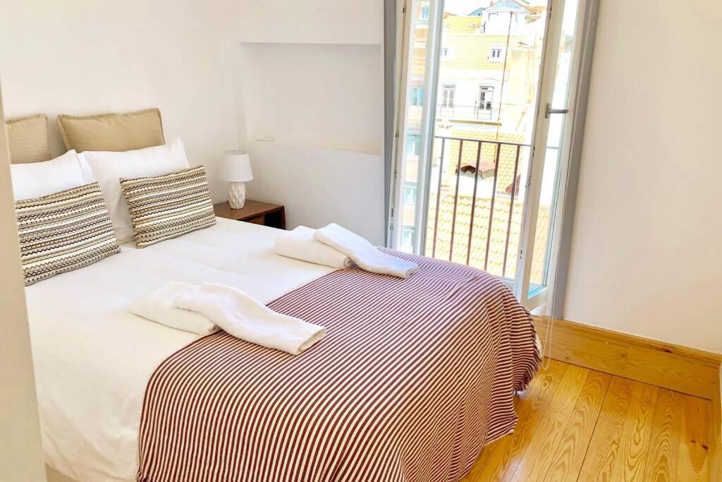 32 Top - Center Of Lisbon Duplex Apartment, Barrio Alto Buitenkant foto