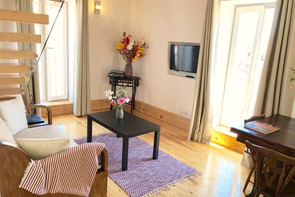 32 Top - Center Of Lisbon Duplex Apartment, Barrio Alto Buitenkant foto