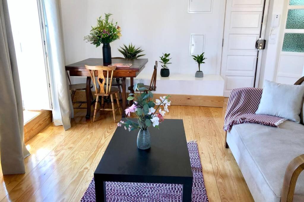 32 Top - Center Of Lisbon Duplex Apartment, Barrio Alto Buitenkant foto