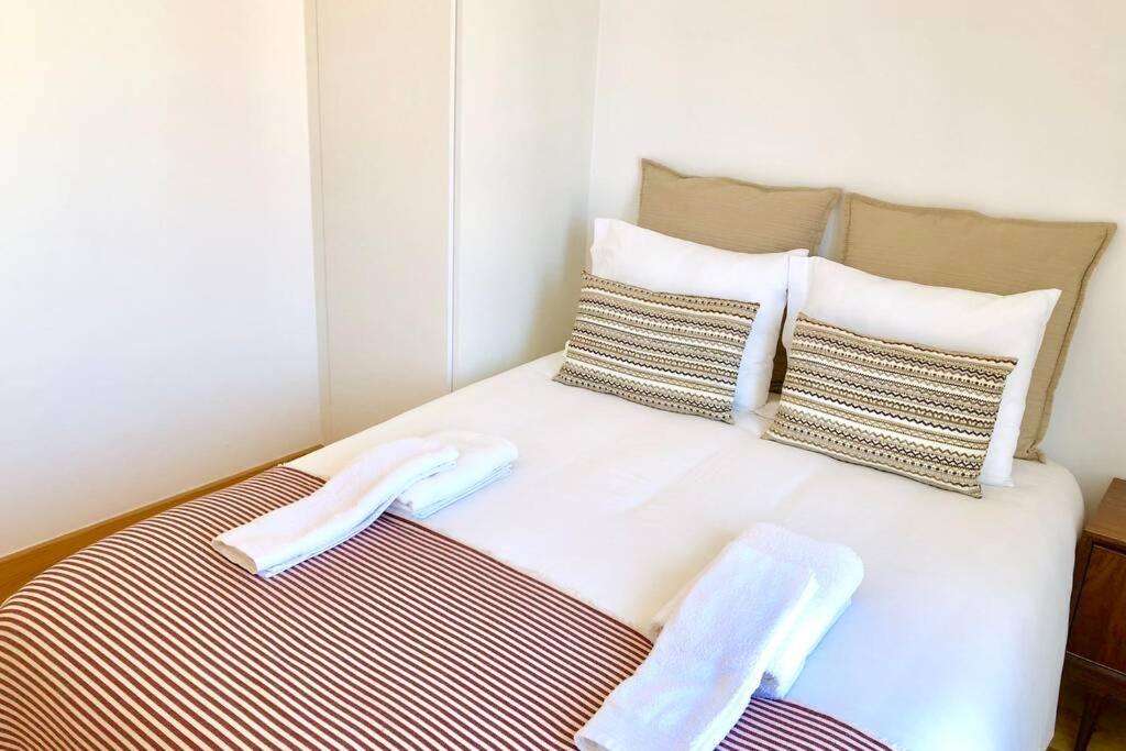 32 Top - Center Of Lisbon Duplex Apartment, Barrio Alto Buitenkant foto