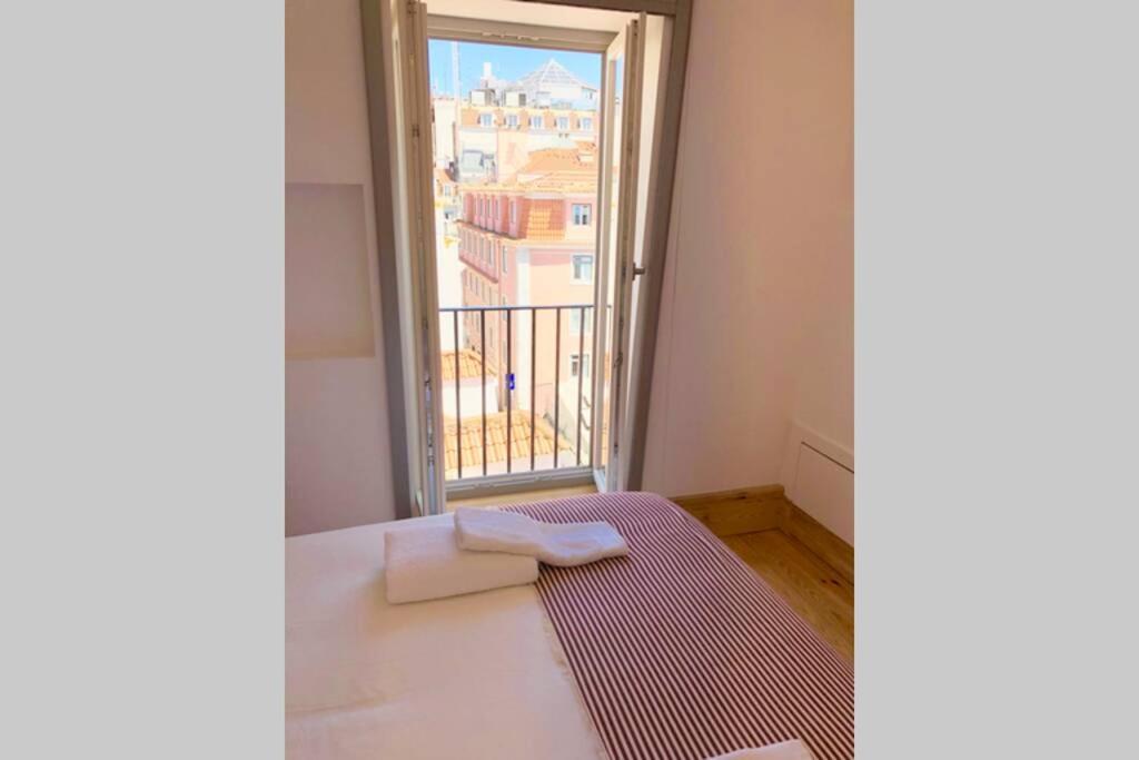 32 Top - Center Of Lisbon Duplex Apartment, Barrio Alto Buitenkant foto