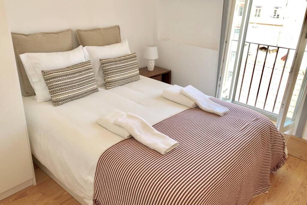 32 Top - Center Of Lisbon Duplex Apartment, Barrio Alto Buitenkant foto