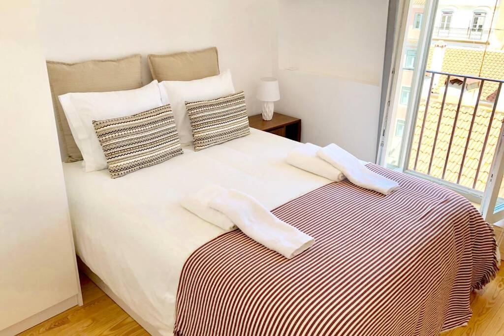 32 Top - Center Of Lisbon Duplex Apartment, Barrio Alto Buitenkant foto